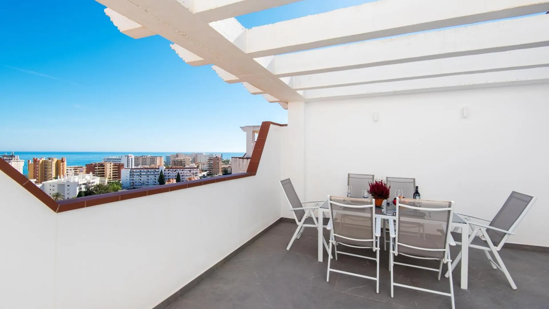 Sea View And 350M To The Beach Torremolinos Apartman