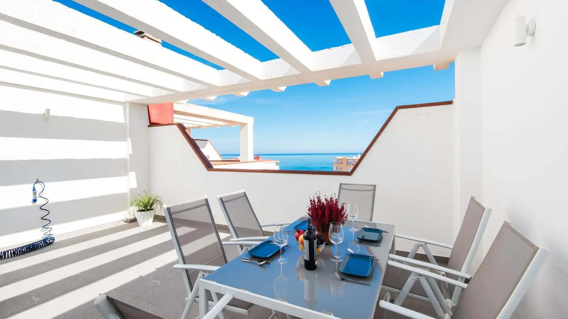 Sea View And 350M To The Beach Torremolinos Spanyolország